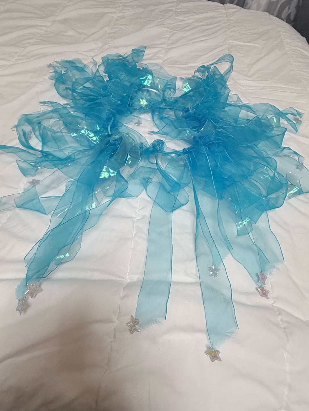 Iridescent Turquoise Ribbon Star Wreath - Home Party Supplies